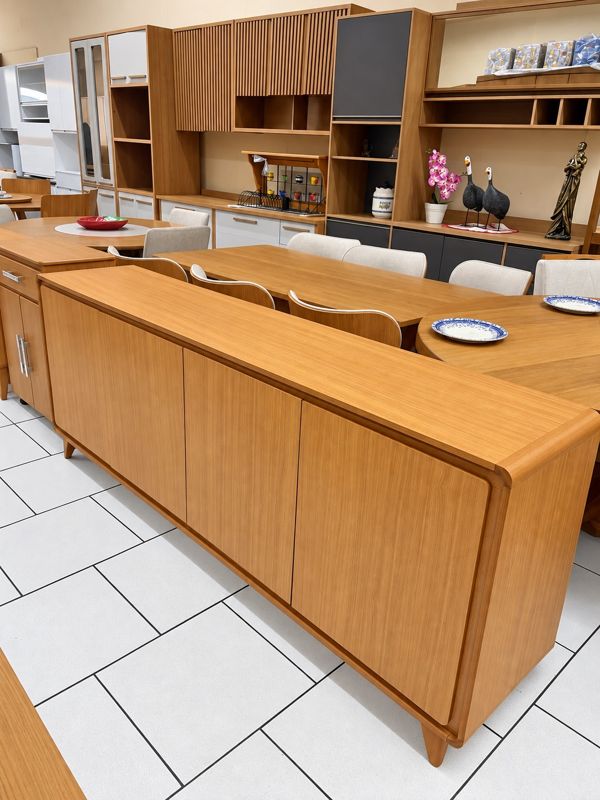 Buffet de madeira